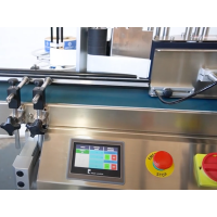ELF-50 vollautomatische Flaschen Etikettiermaschine - platzsparende Etikettierung von Flaschen, Dosen, Gläser und andere zylindrische Verpackungen